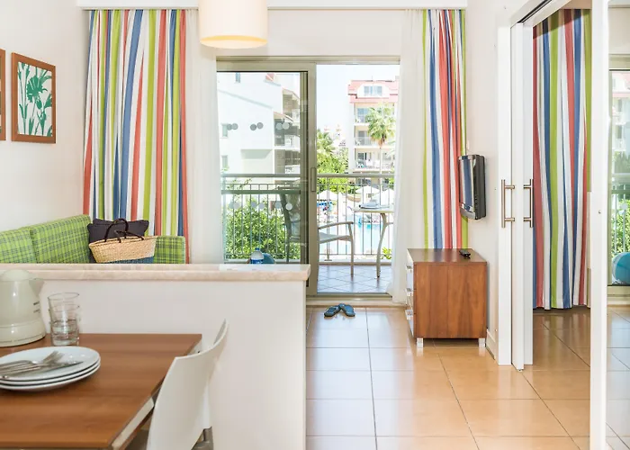 Barut B Ośrodek wypoczynkowy 4*